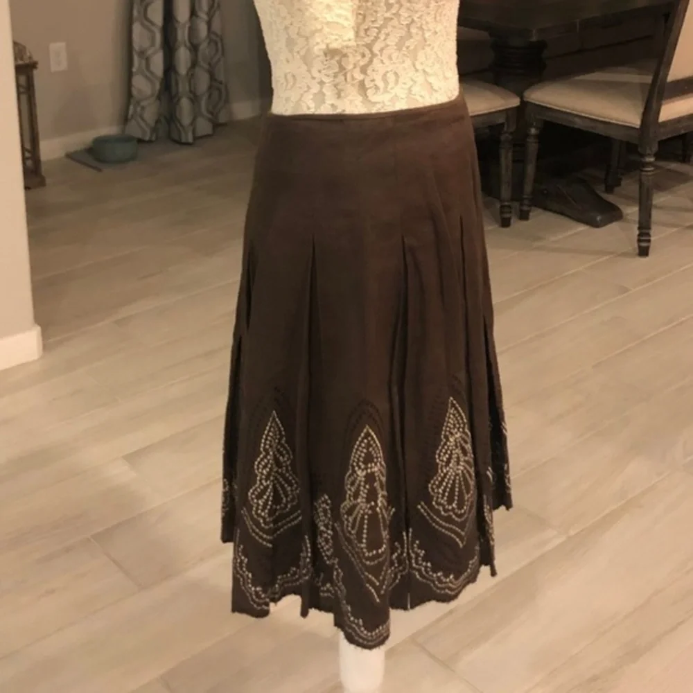 Tahari Pleated Brown Patterned Skirt